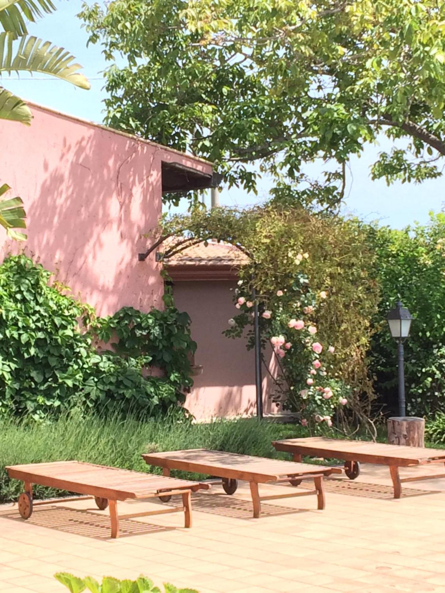 לינה וארוחת בוקר טראפיטלו Il Giardino Segreto מראה חיצוני תמונה